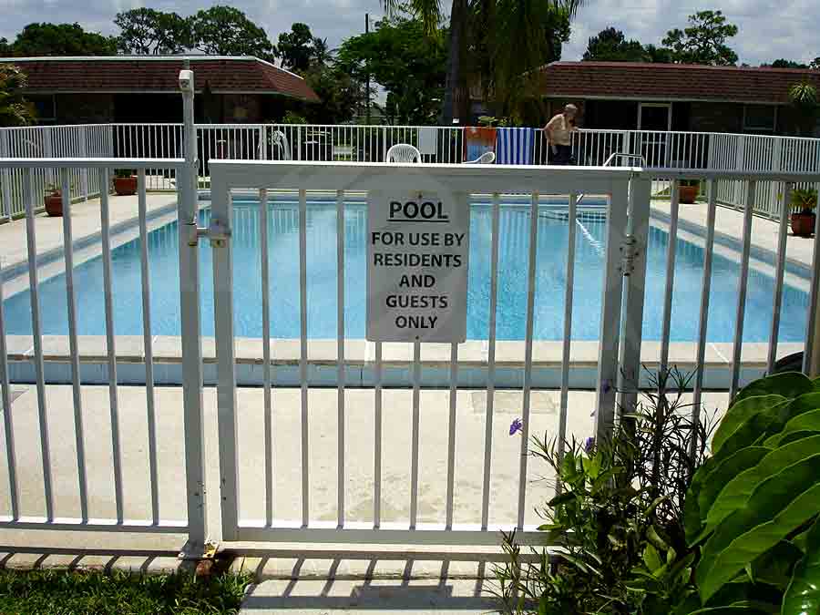 PORT NELL VILLAS Pool Gate